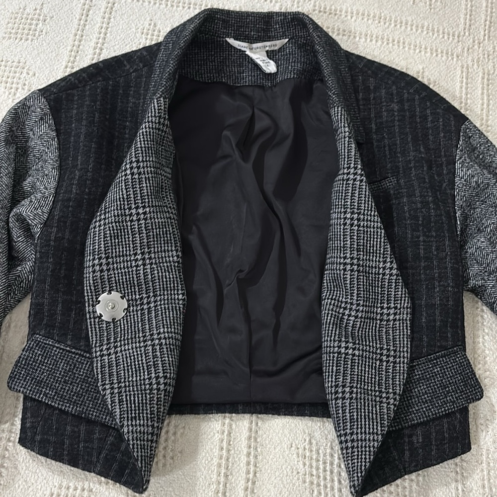 Vintage Diane Von Furstenberg Cropped Shrunken Striped Herringbone Blazer Sz‎ 6 - Picture 10 of 13